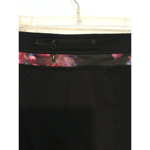 Lululemon Run: Inspire Crop II Black / Spring Has Sprung Multi - Size 6 - Picture 5 of 12